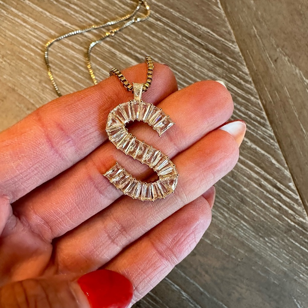 NWOT BaubleBar Initial Necklace